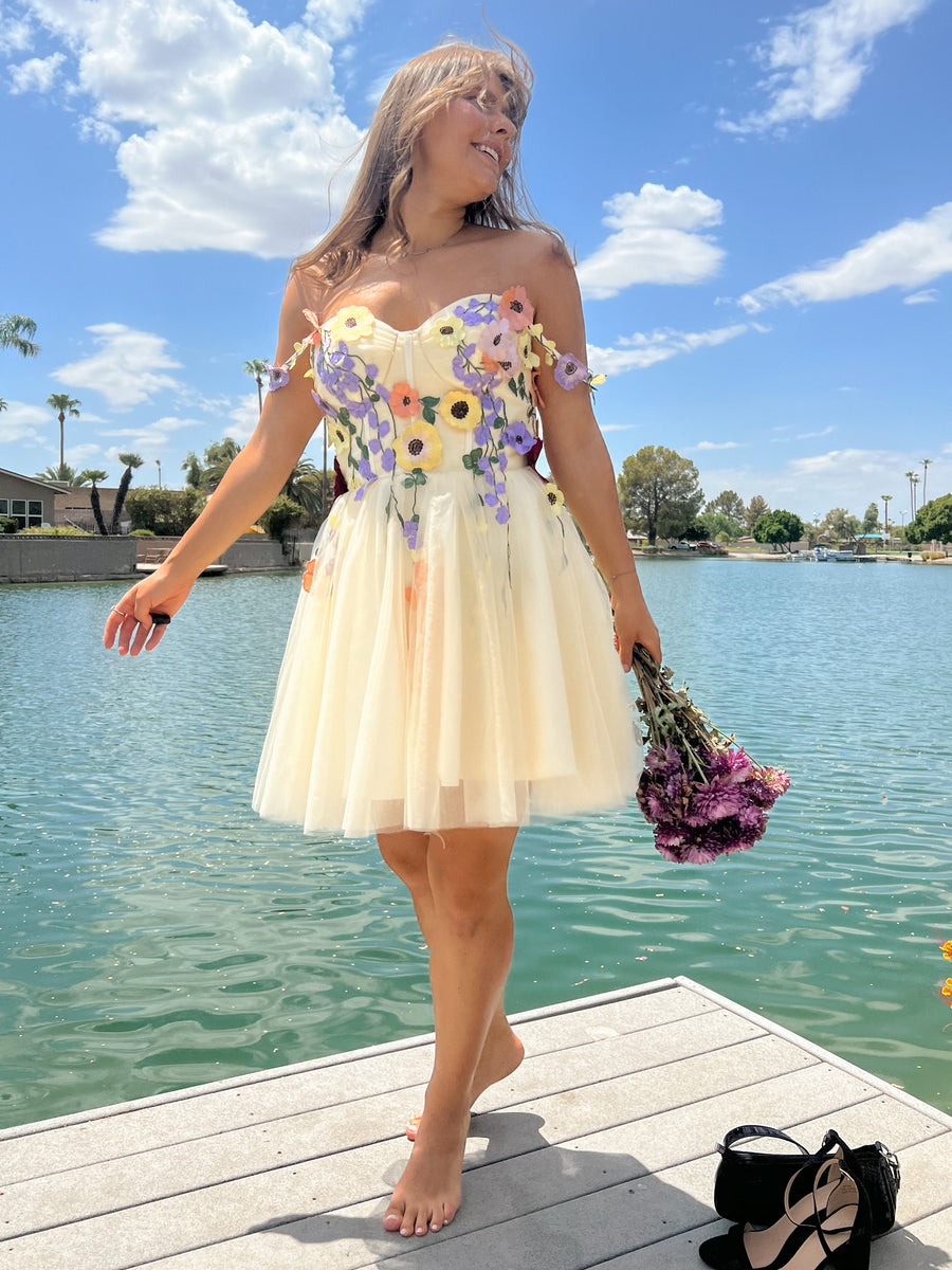 Floral Lace Appliques Mini Homecoming Dress Sweetheart Prom Dress –  Agustaprom